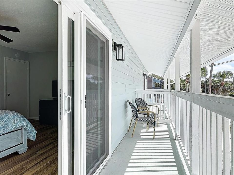 Active With Contract: $961,000 (4 beds, 2 baths, 2400 Square Feet)