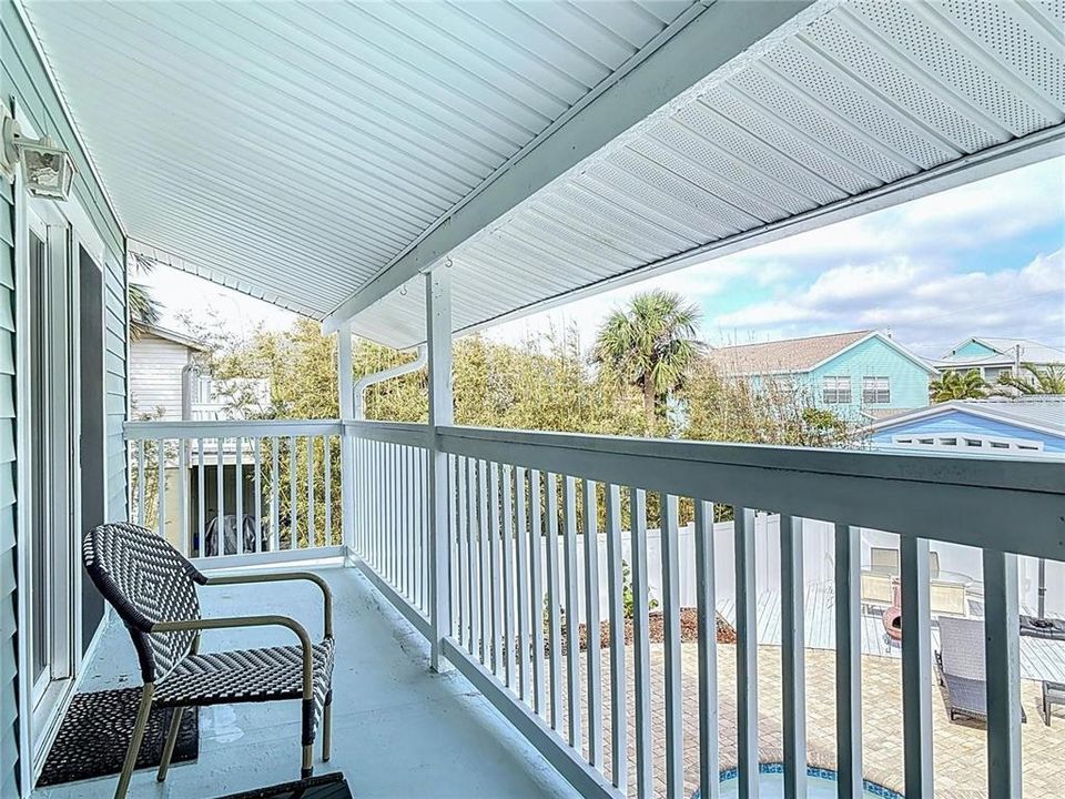 Active With Contract: $961,000 (4 beds, 2 baths, 2400 Square Feet)