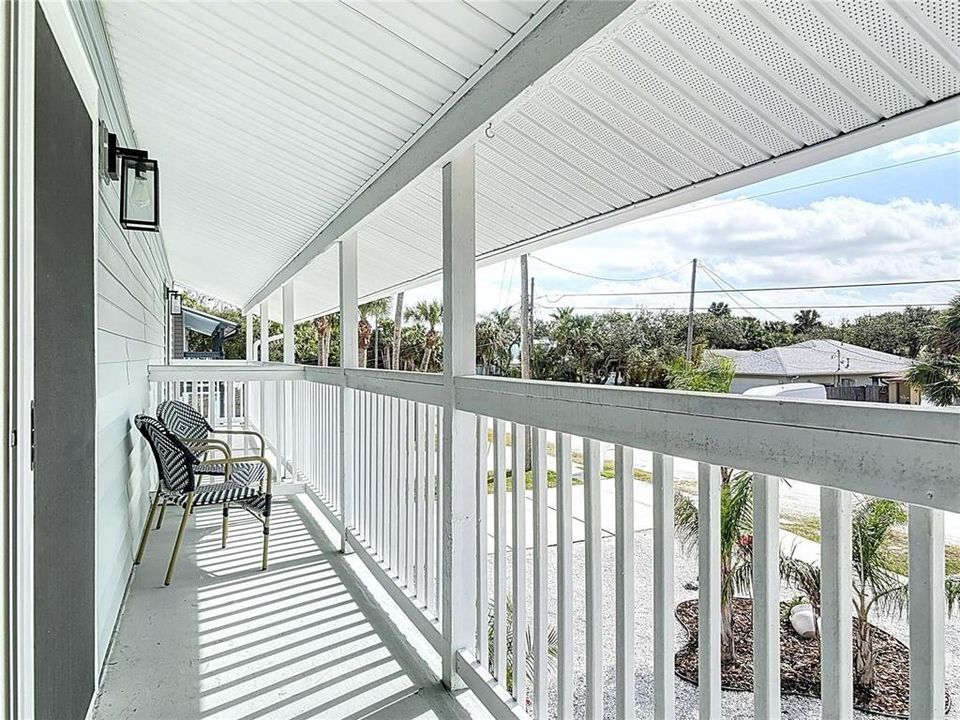 Active With Contract: $961,000 (4 beds, 2 baths, 2400 Square Feet)