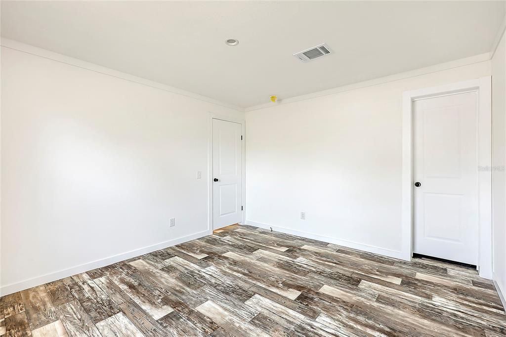 For Sale: $335,000 (3 beds, 2 baths, 1493 Square Feet)