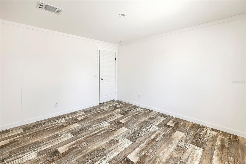 For Sale: $335,000 (3 beds, 2 baths, 1493 Square Feet)