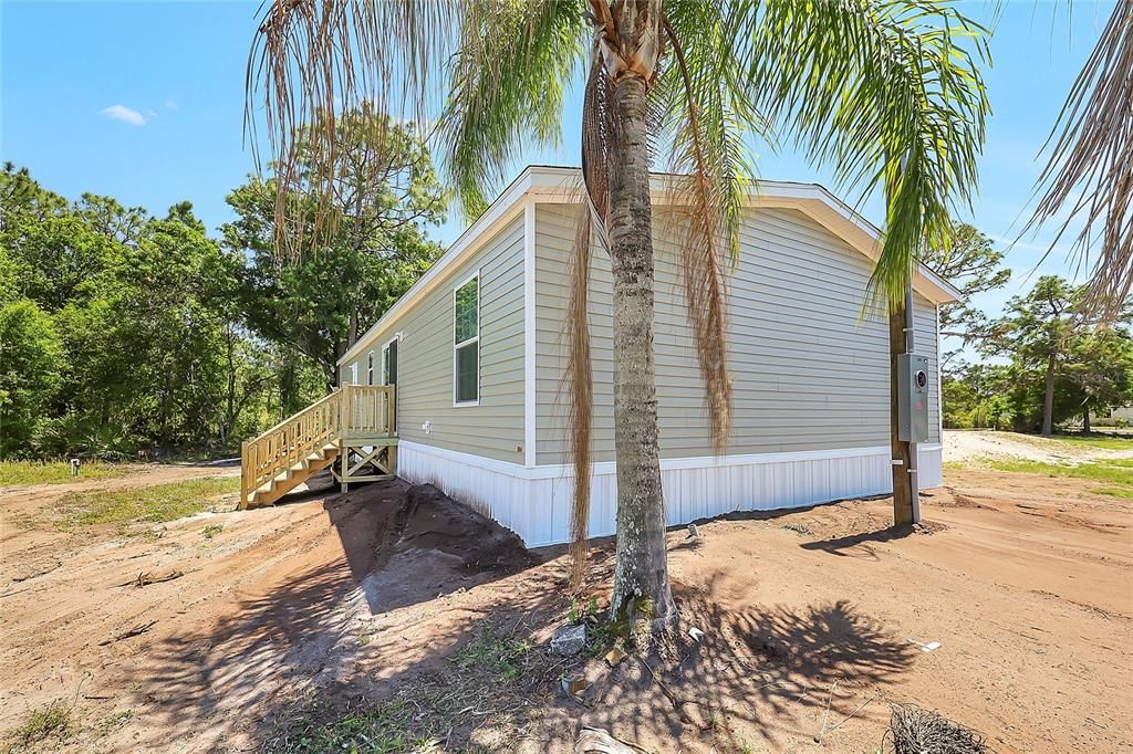 For Sale: $335,000 (3 beds, 2 baths, 1493 Square Feet)