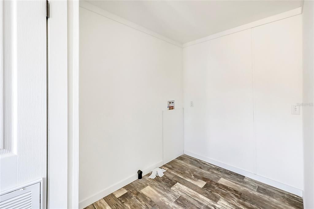 For Sale: $335,000 (3 beds, 2 baths, 1493 Square Feet)