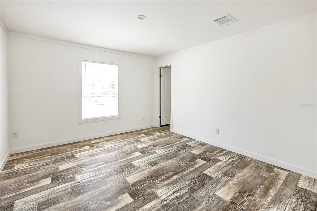 For Sale: $335,000 (3 beds, 2 baths, 1493 Square Feet)