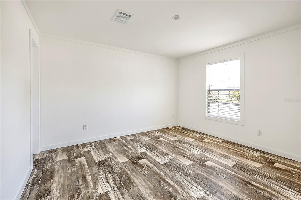 For Sale: $335,000 (3 beds, 2 baths, 1493 Square Feet)