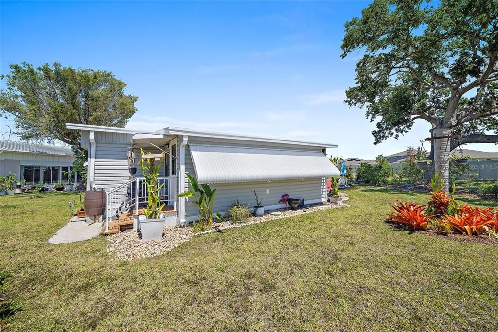 Activo con contrato: $169,900 (2 camas, 2 baños, 912 Pies cuadrados)