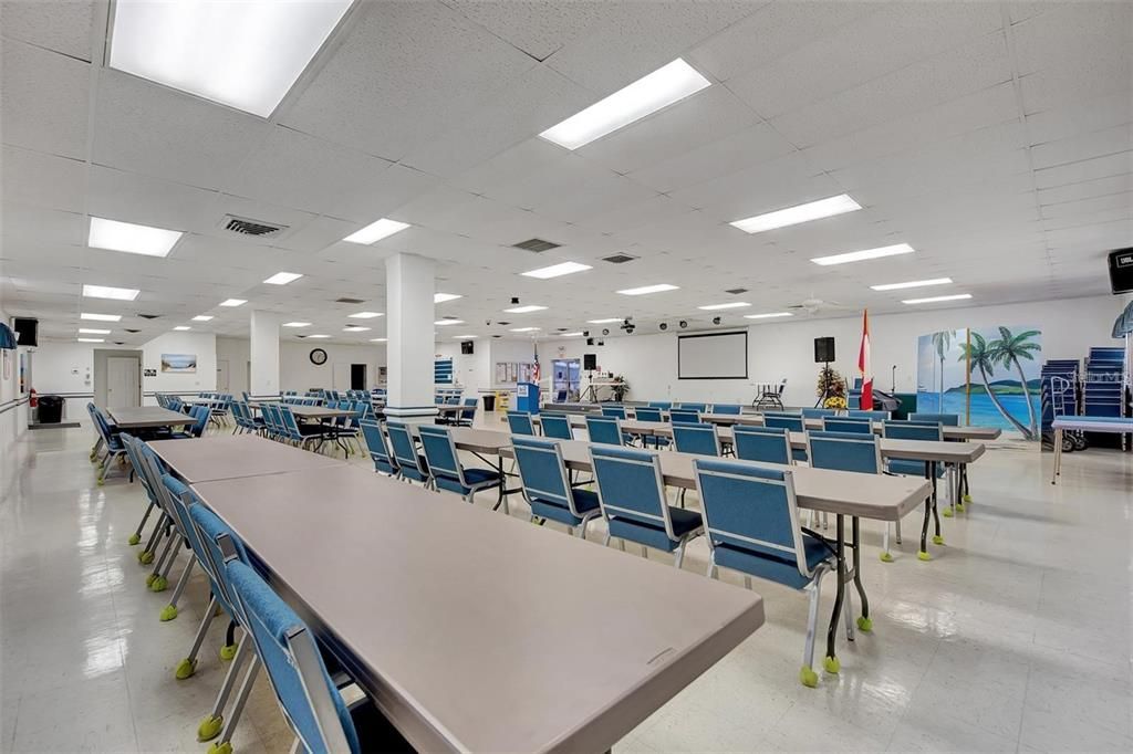 Active With Contract: $235,000 (2 beds, 2 baths, 1527 Square Feet)