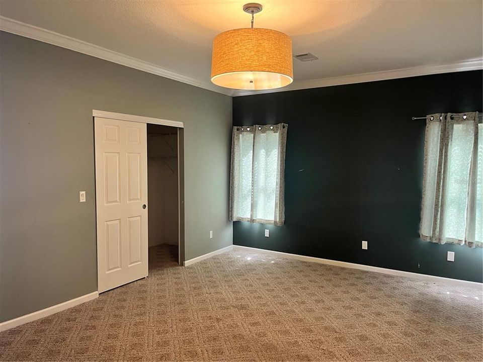 Active With Contract: $235,000 (2 beds, 2 baths, 1527 Square Feet)