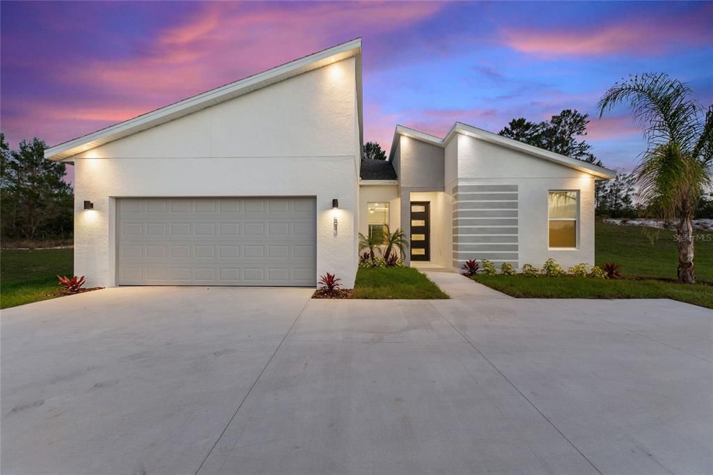 Recently Rented: $2,000 (4 beds, 2 baths, 1670 Square Feet)