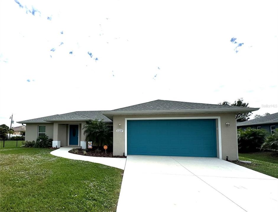 For Rent: $2,750 (3 beds, 2 baths, 1357 Square Feet)