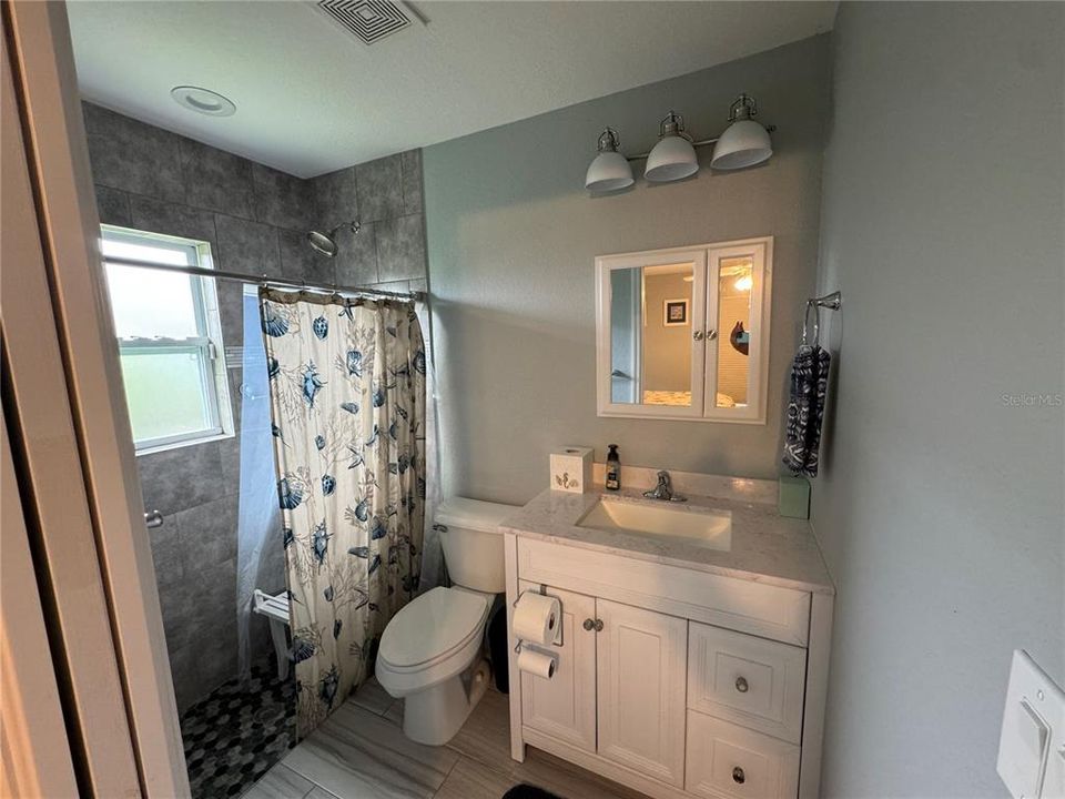 For Rent: $2,750 (3 beds, 2 baths, 1357 Square Feet)