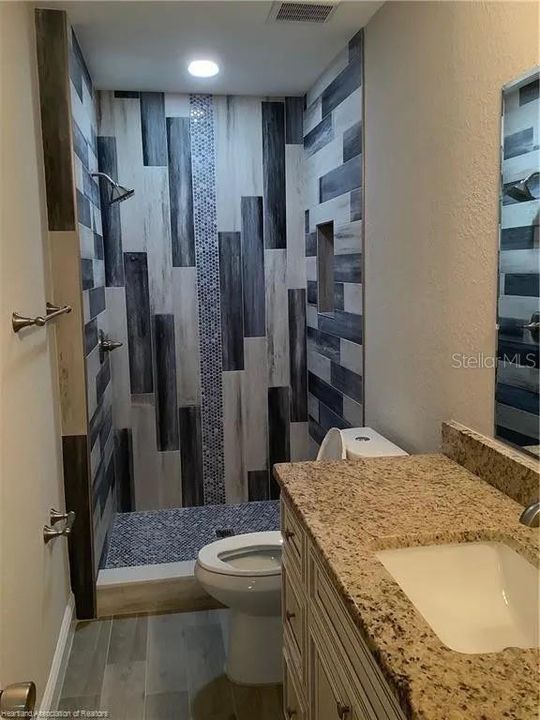 En Venta: $240,000 (3 camas, 2 baños, 1530 Pies cuadrados)