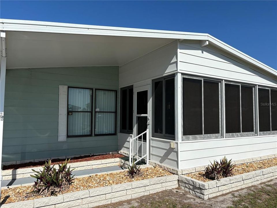 На продажу: $62,000 (2 спален, 2 ванн, 1215 Квадратных фут)