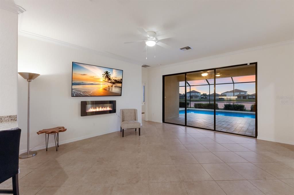 En Venta: $629,900 (4 camas, 3 baños, 2287 Pies cuadrados)