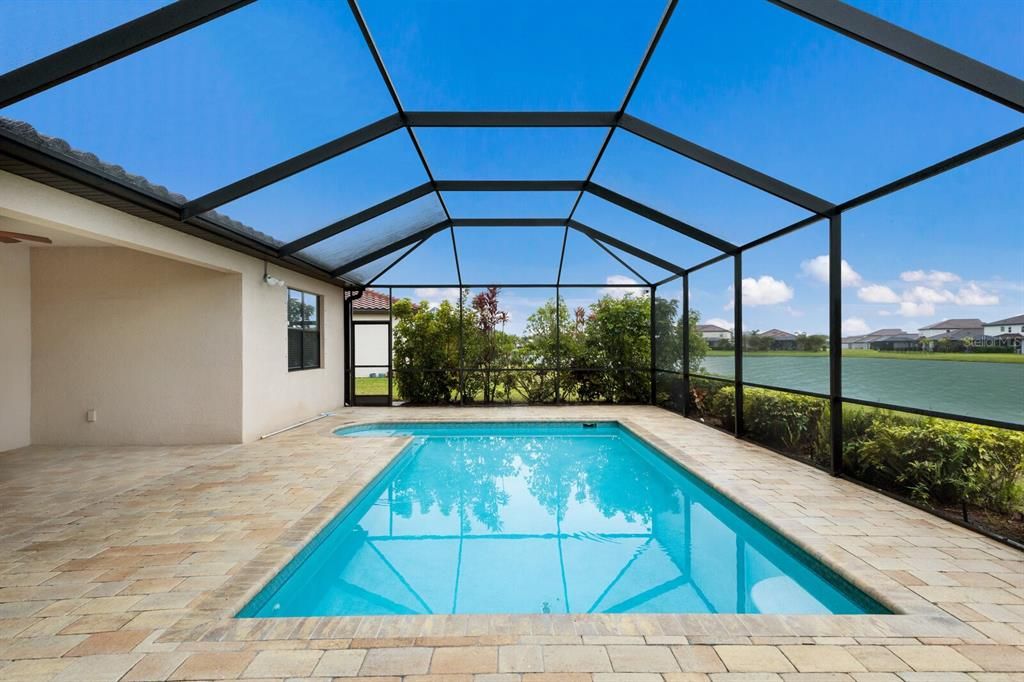 En Venta: $629,900 (4 camas, 3 baños, 2287 Pies cuadrados)