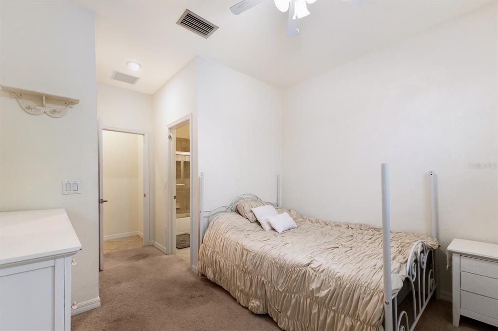 En Venta: $629,900 (4 camas, 3 baños, 2287 Pies cuadrados)