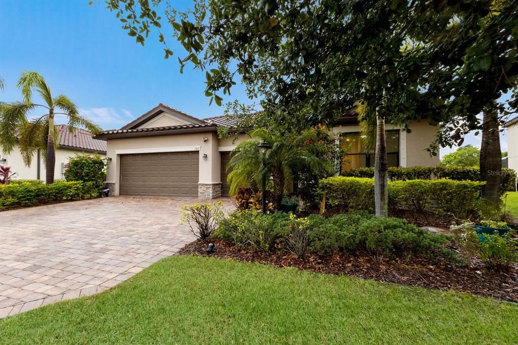 En Venta: $629,900 (4 camas, 3 baños, 2287 Pies cuadrados)