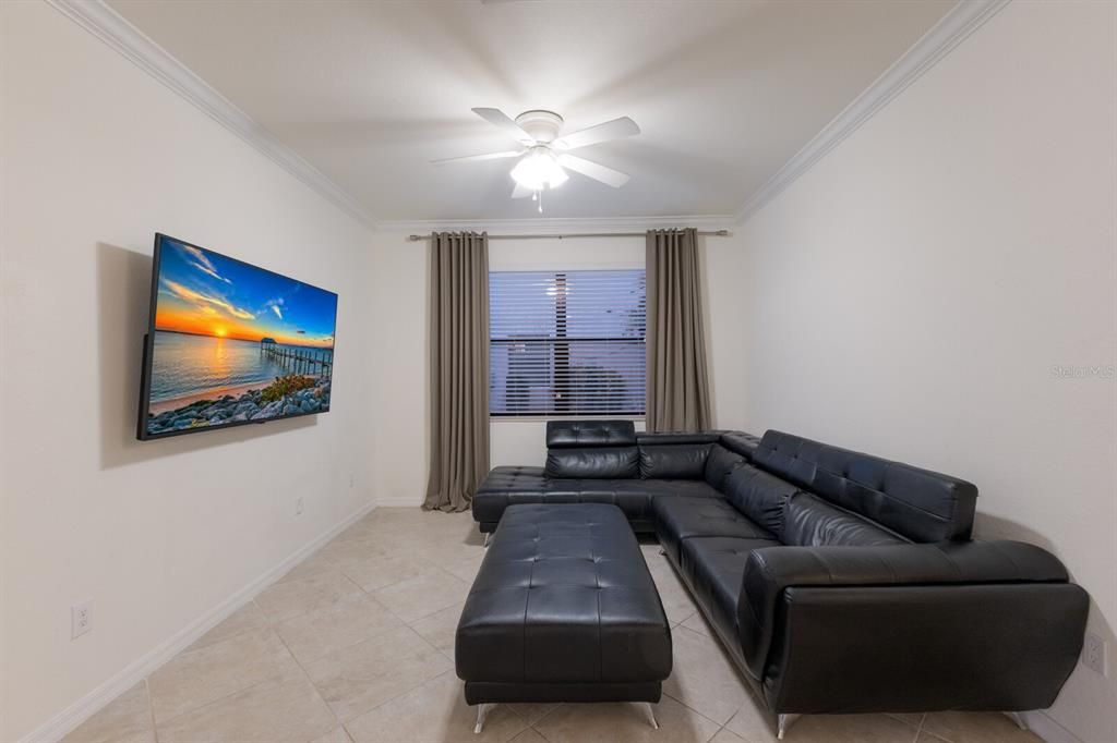 En Venta: $629,900 (4 camas, 3 baños, 2287 Pies cuadrados)