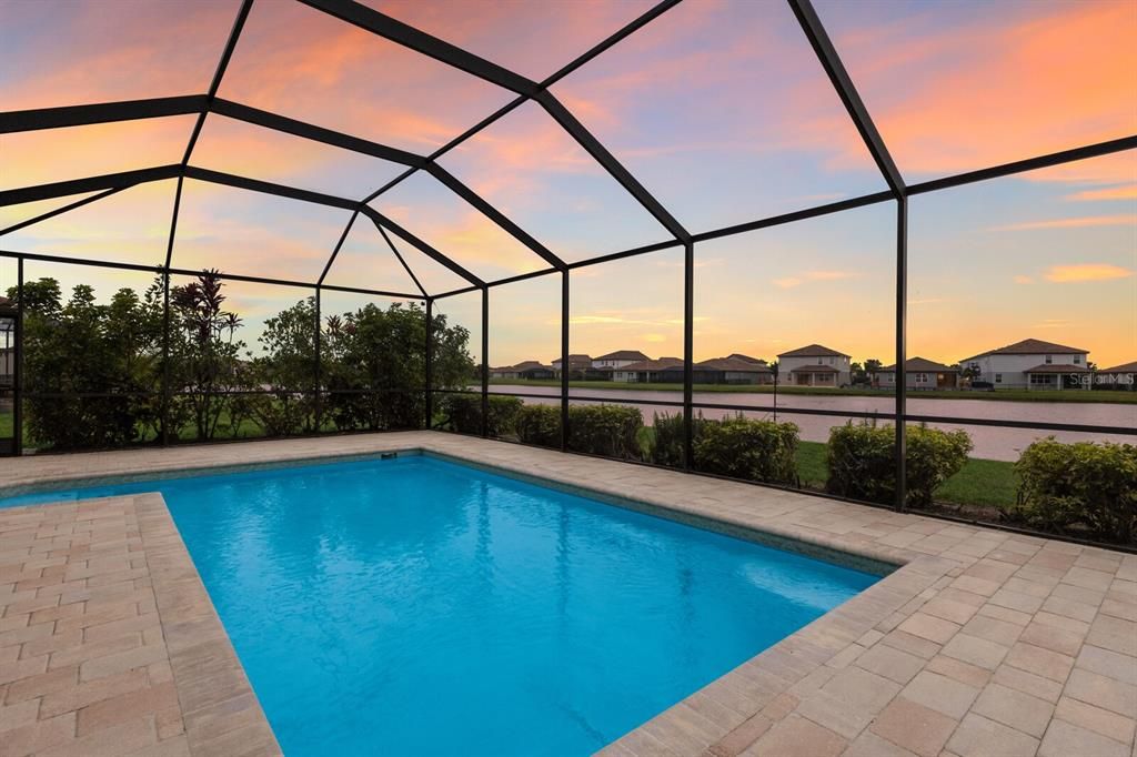 En Venta: $629,900 (4 camas, 3 baños, 2287 Pies cuadrados)