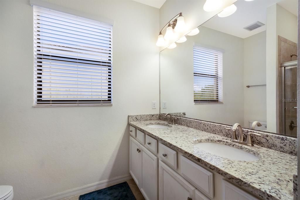 En Venta: $629,900 (4 camas, 3 baños, 2287 Pies cuadrados)