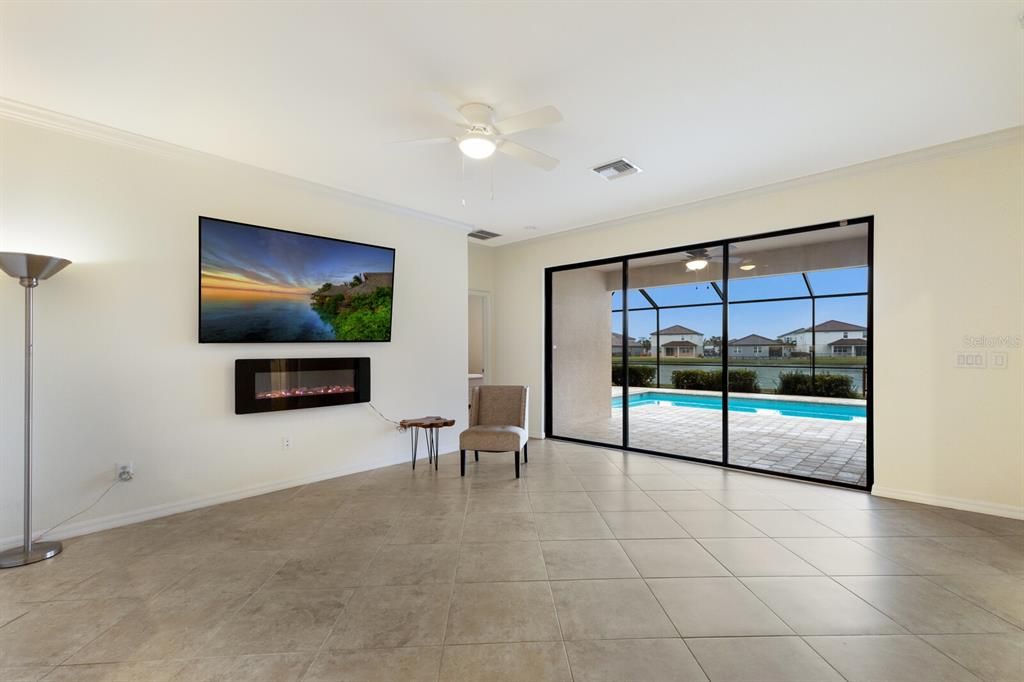 En Venta: $629,900 (4 camas, 3 baños, 2287 Pies cuadrados)