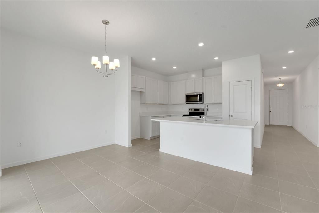 Active With Contract: $273,948 (4 beds, 2 baths, 1598 Square Feet)