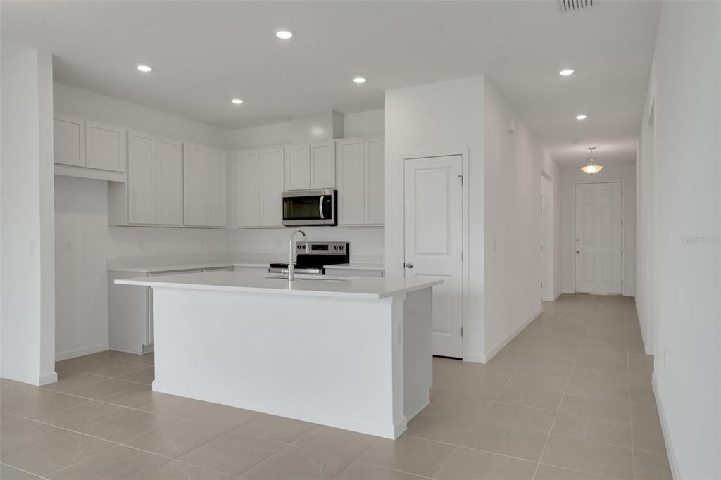 Active With Contract: $273,948 (4 beds, 2 baths, 1598 Square Feet)