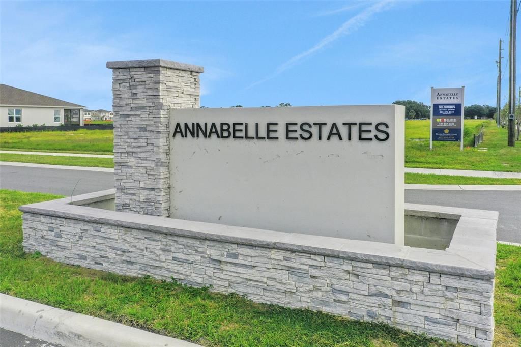 Active With Contract: $273,948 (4 beds, 2 baths, 1598 Square Feet)