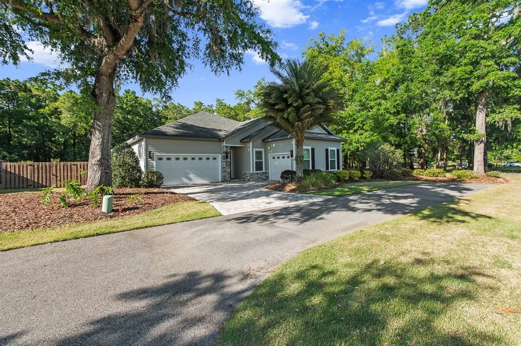 Recently Sold: $739,000 (4 beds, 3 baths, 2857 Square Feet)