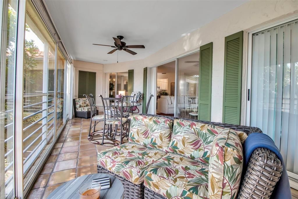 Active With Contract: $330,000 (3 beds, 2 baths, 1547 Square Feet)