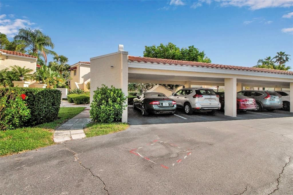 Active With Contract: $330,000 (3 beds, 2 baths, 1547 Square Feet)