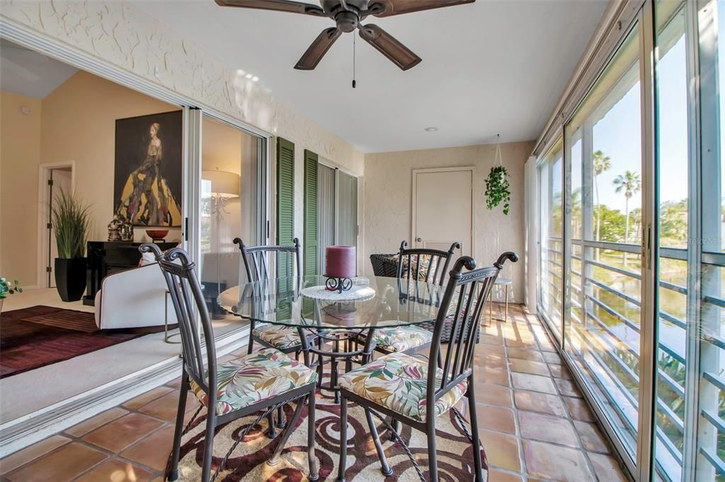 Active With Contract: $330,000 (3 beds, 2 baths, 1547 Square Feet)