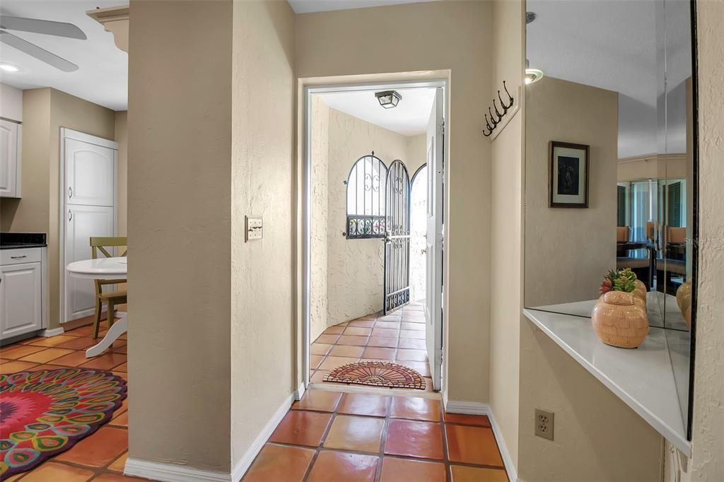 Active With Contract: $330,000 (3 beds, 2 baths, 1547 Square Feet)