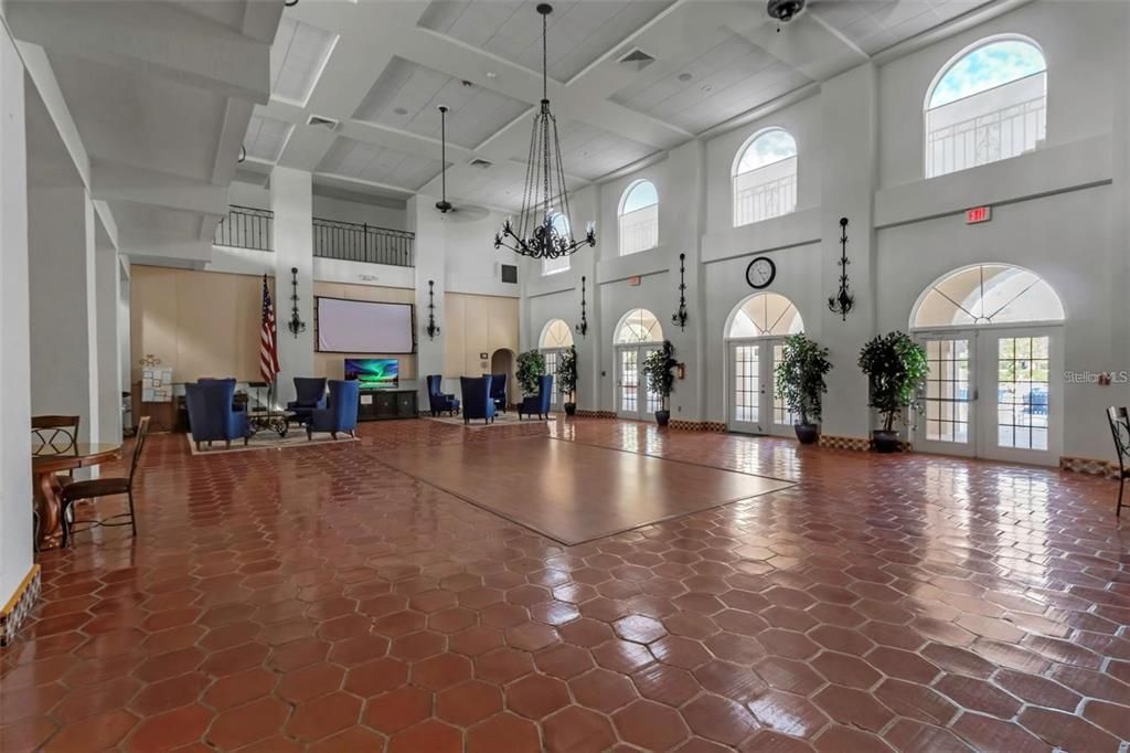 Active With Contract: $330,000 (3 beds, 2 baths, 1547 Square Feet)