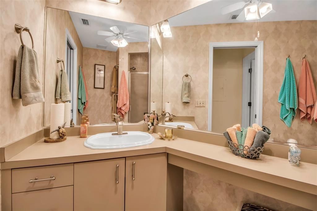 Active With Contract: $330,000 (3 beds, 2 baths, 1547 Square Feet)