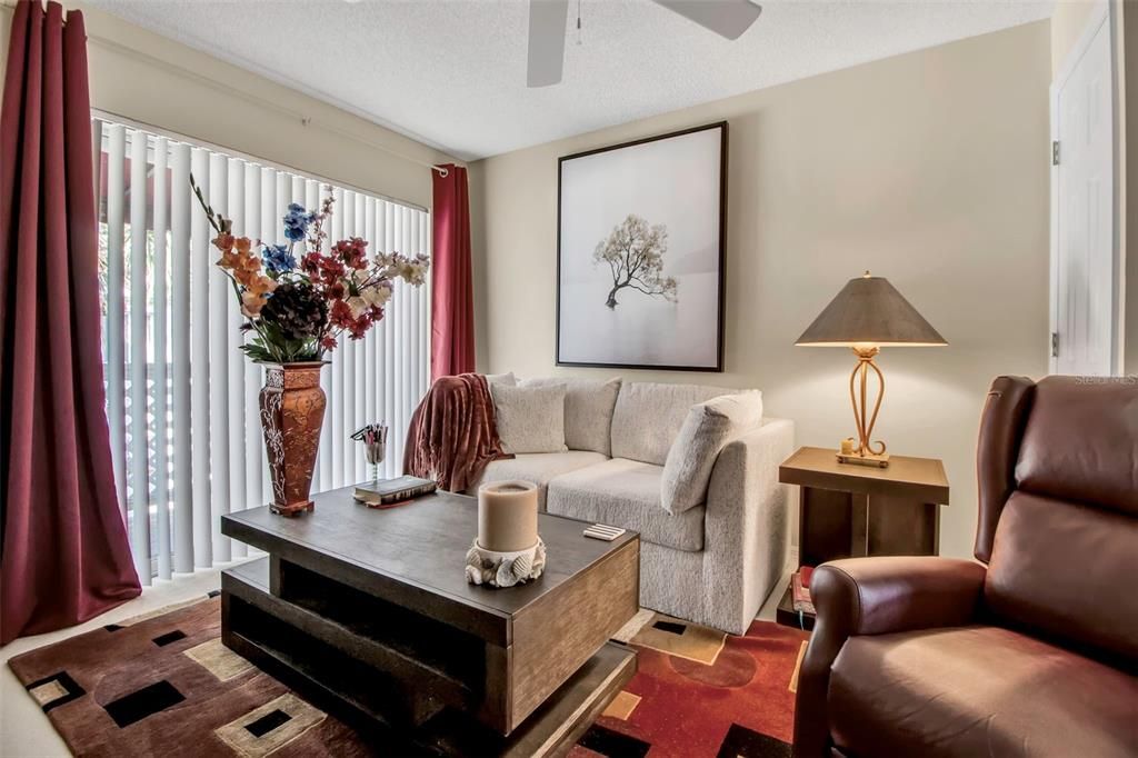 Active With Contract: $330,000 (3 beds, 2 baths, 1547 Square Feet)