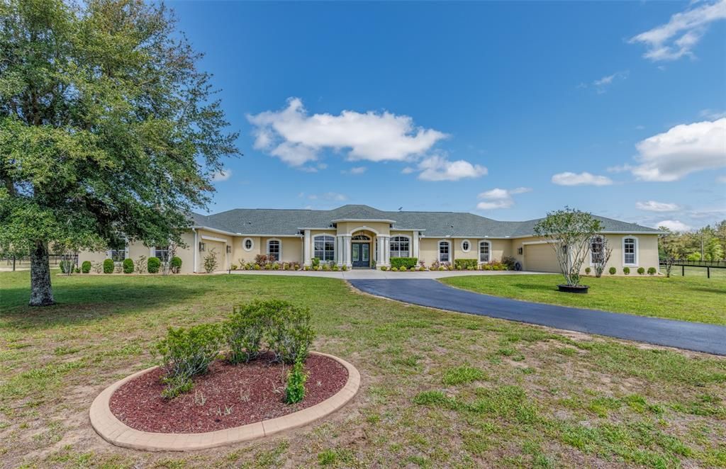 Recently Sold: $1,770,000 (7 beds, 4 baths, 5585 Square Feet)