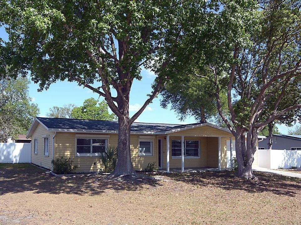 For Rent: $2,000 (2 beds, 2 baths, 1208 Square Feet)