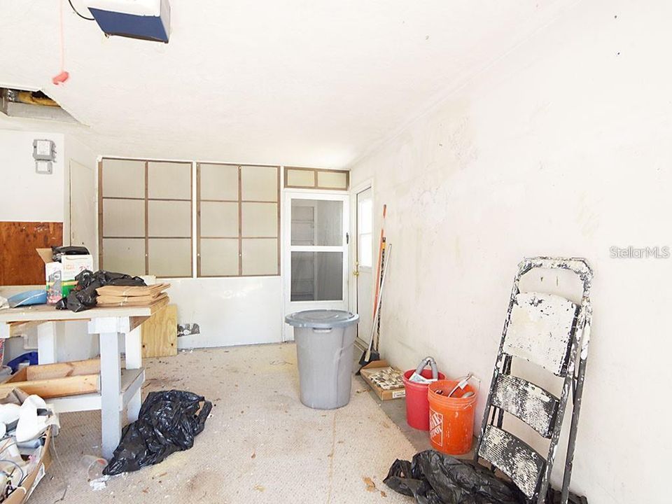 For Rent: $2,000 (2 beds, 2 baths, 1208 Square Feet)