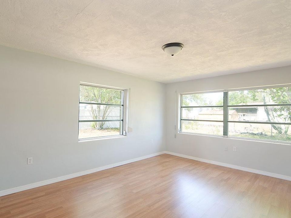 For Rent: $2,000 (2 beds, 2 baths, 1208 Square Feet)