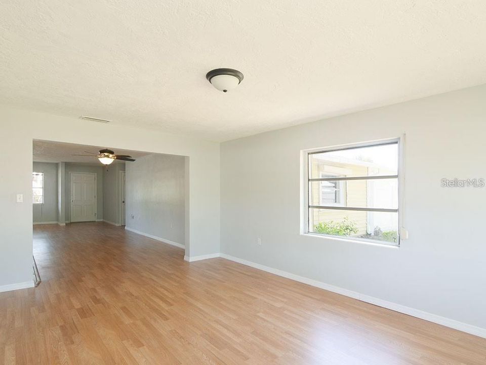 For Rent: $2,000 (2 beds, 2 baths, 1208 Square Feet)