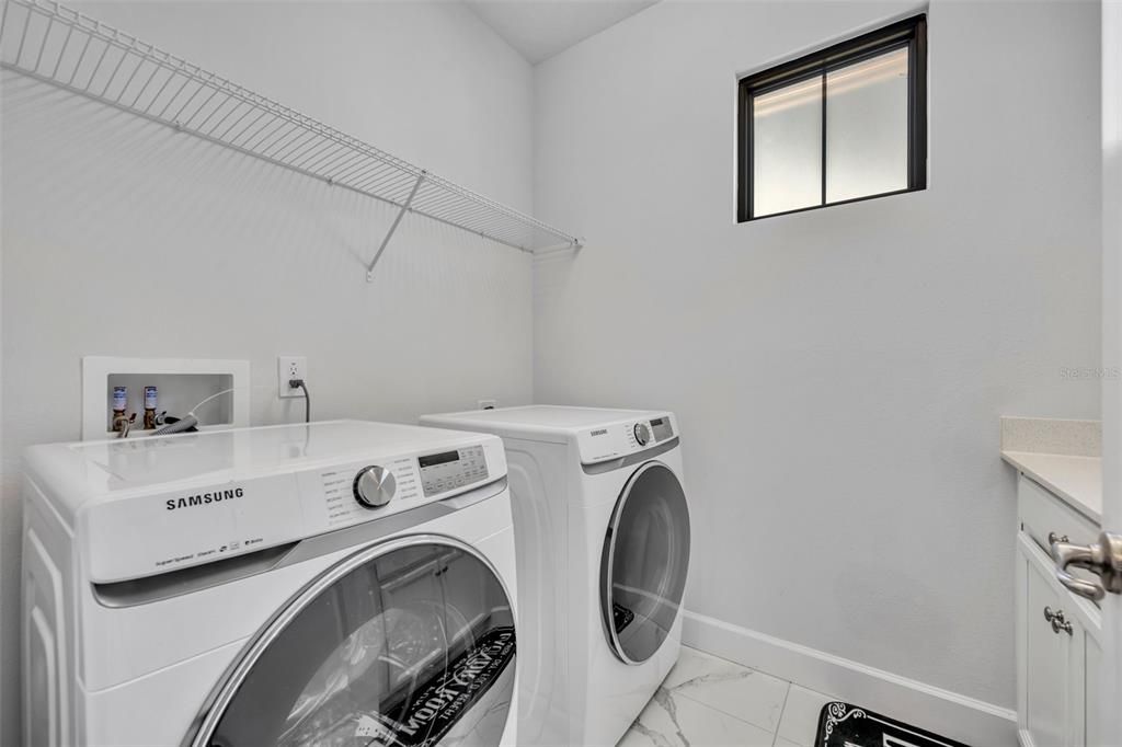 En Venta: $1,665,000 (5 camas, 4 baños, 4198 Pies cuadrados)