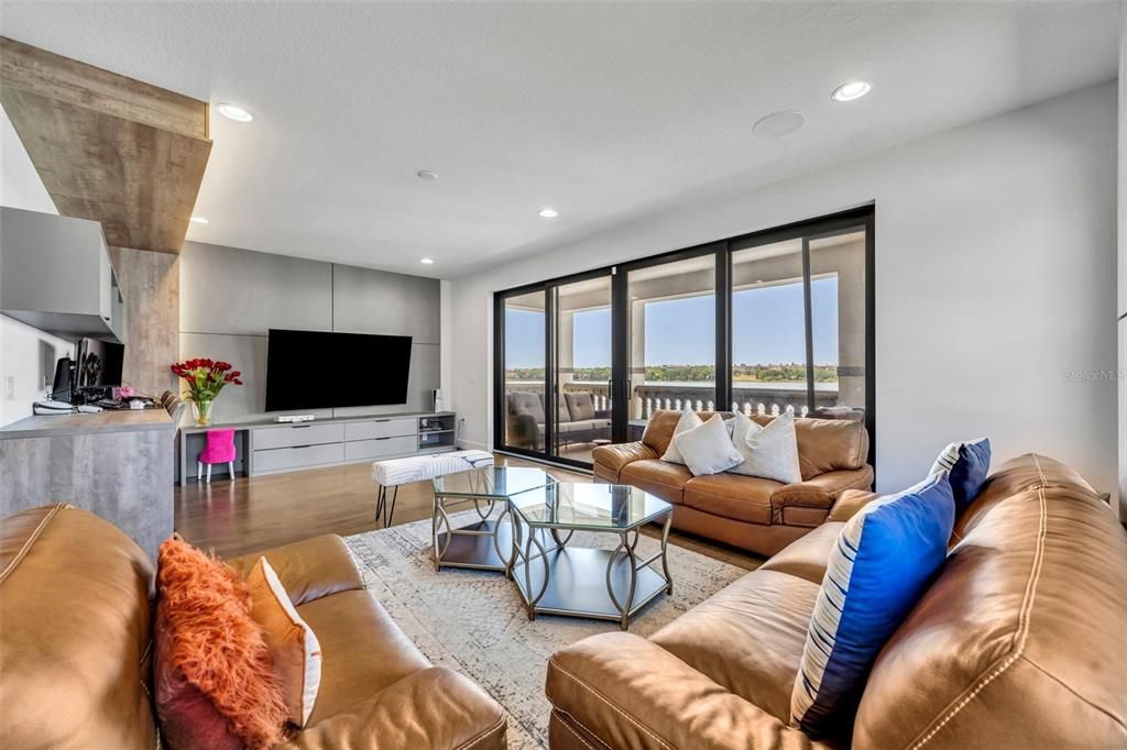 En Venta: $1,665,000 (5 camas, 4 baños, 4198 Pies cuadrados)