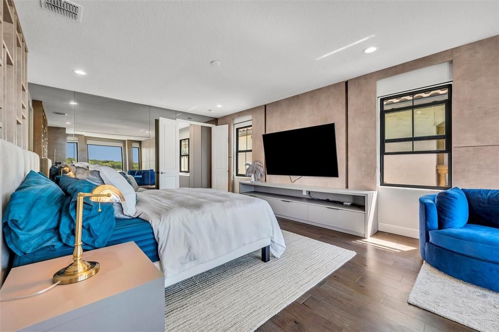 En Venta: $1,665,000 (5 camas, 4 baños, 4198 Pies cuadrados)