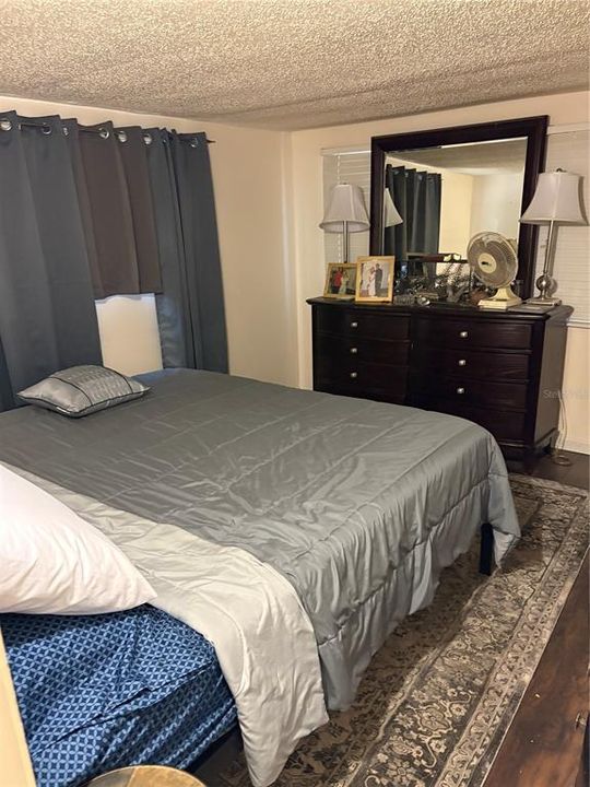 Active With Contract: $199,000 (3 beds, 1 baths, 732 Square Feet)