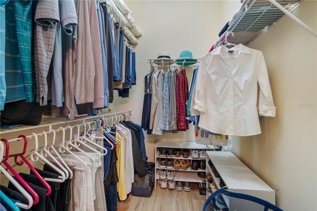 Active With Contract: $299,900 (2 beds, 2 baths, 1308 Square Feet)