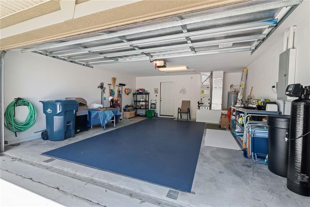 Active With Contract: $299,900 (2 beds, 2 baths, 1308 Square Feet)