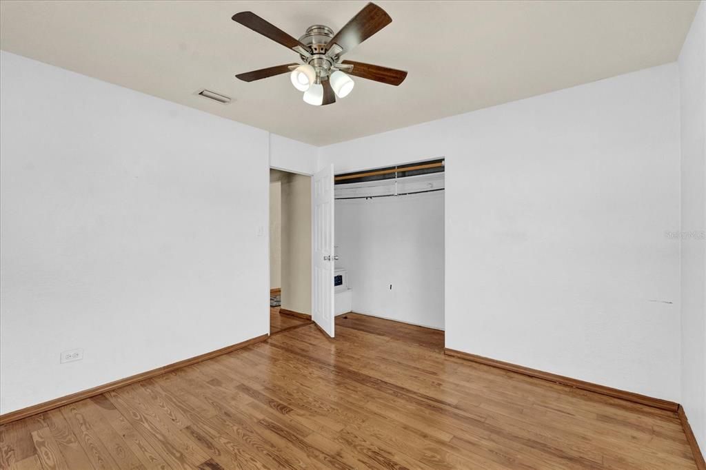 Active With Contract: $360,200 (3 beds, 2 baths, 1401 Square Feet)