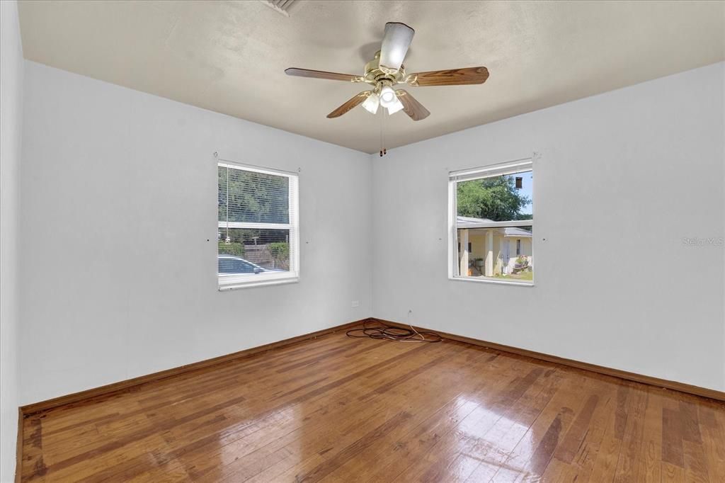 Active With Contract: $360,200 (3 beds, 2 baths, 1401 Square Feet)