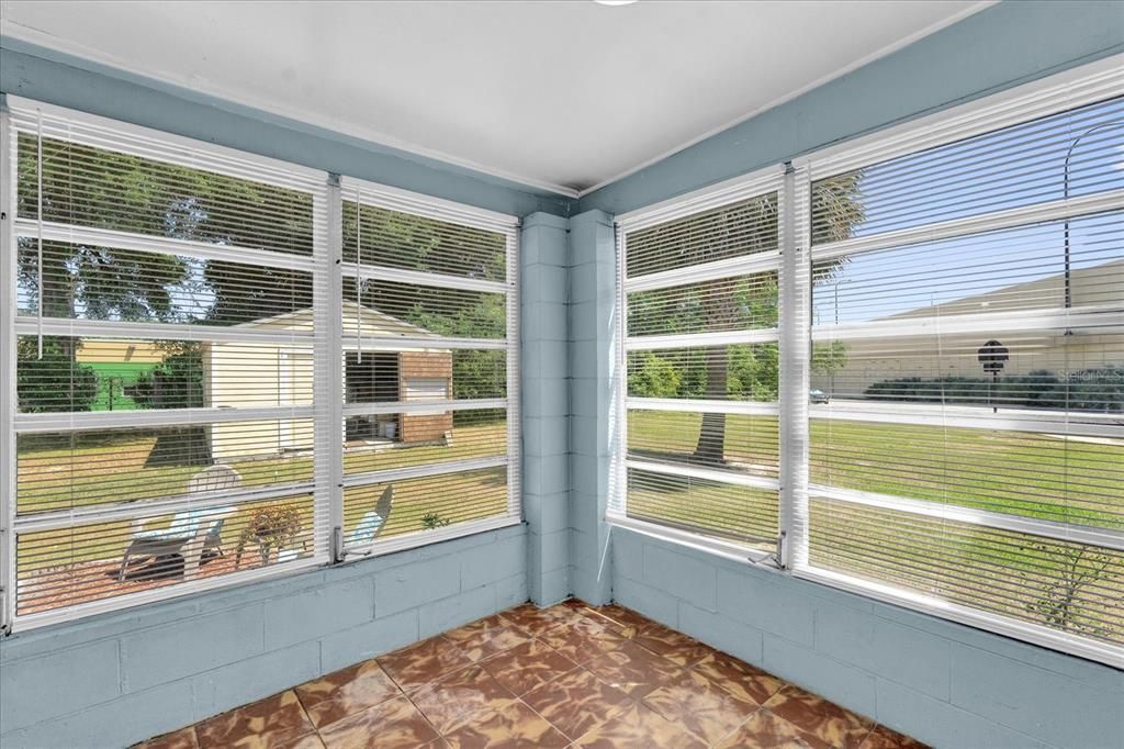 Active With Contract: $360,200 (3 beds, 2 baths, 1401 Square Feet)